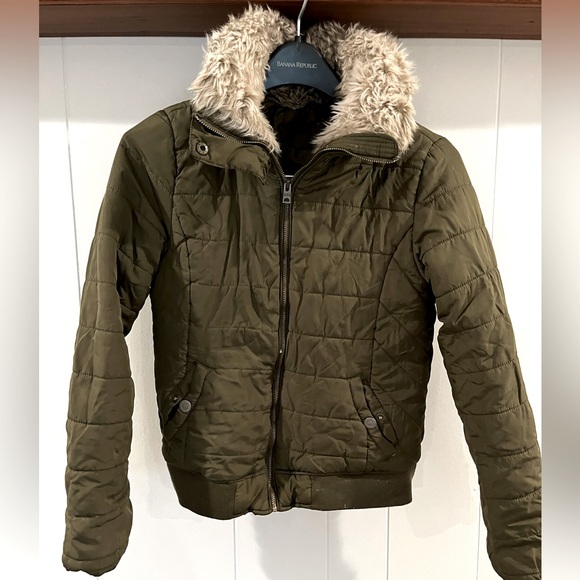 Army Green Light Puffer Jacket - Picture 1 of 7